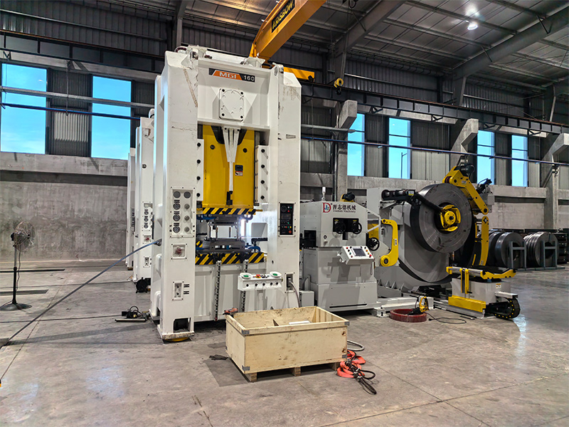 img of Full-Automatic PV Bracket Production Line with Decoiler Straightener Feeder