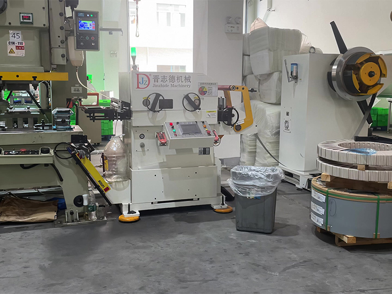 img of High-Efficiency Transfer Press Line with Decoiler Straightener Feeder
