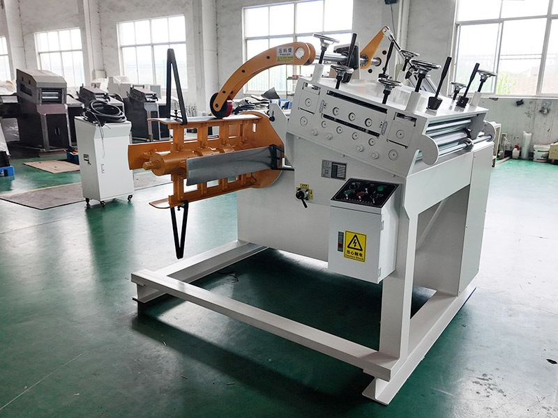 img of Decoiler Straightener GO (0.5-3.2mm)