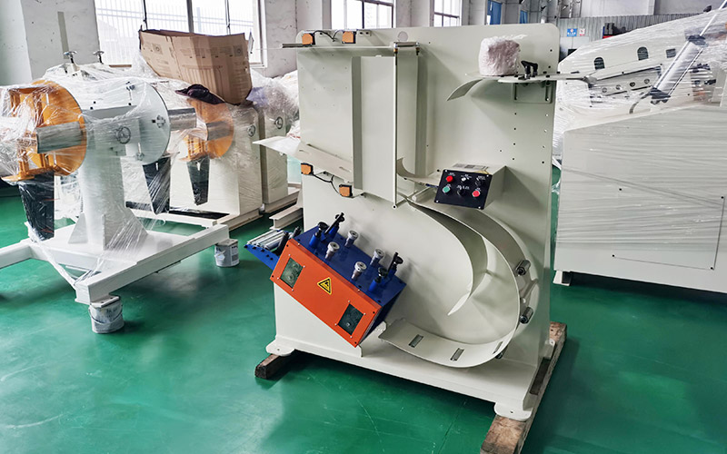S loop straightener machine overview نمای کلی دستگاه صاف کننده حلقه S برای فولاد سیلیکونی
