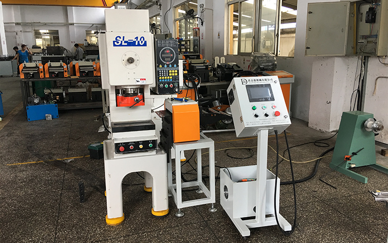 Small punch press small hardware production Small punch press small hardware production