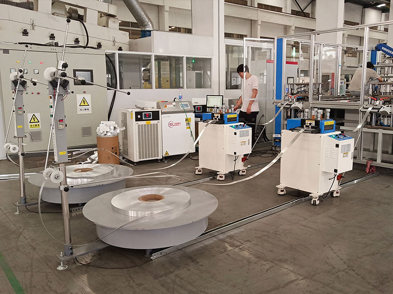 Disc-type horizontal decoiler for thin coils up to 1.0mm with high-speed stacking Disc-type horizontal decoiler for thin coils with multi-stack unwinding and high-speed processing