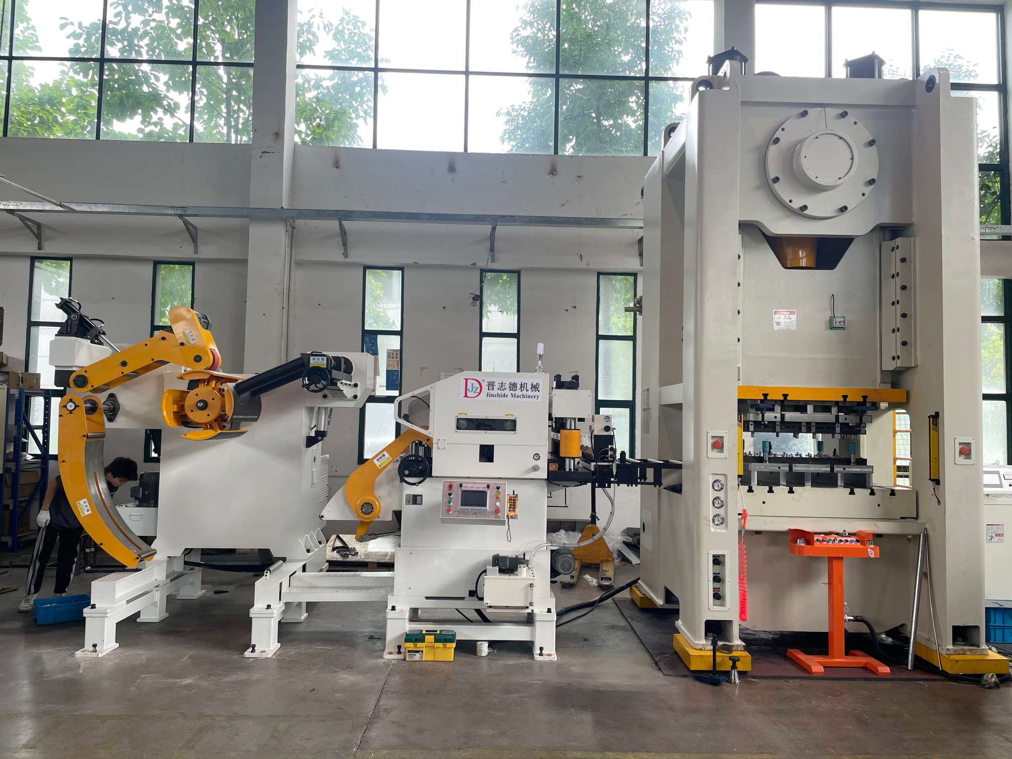 Coil loading material threading and production testing of decoiler straightener feeder