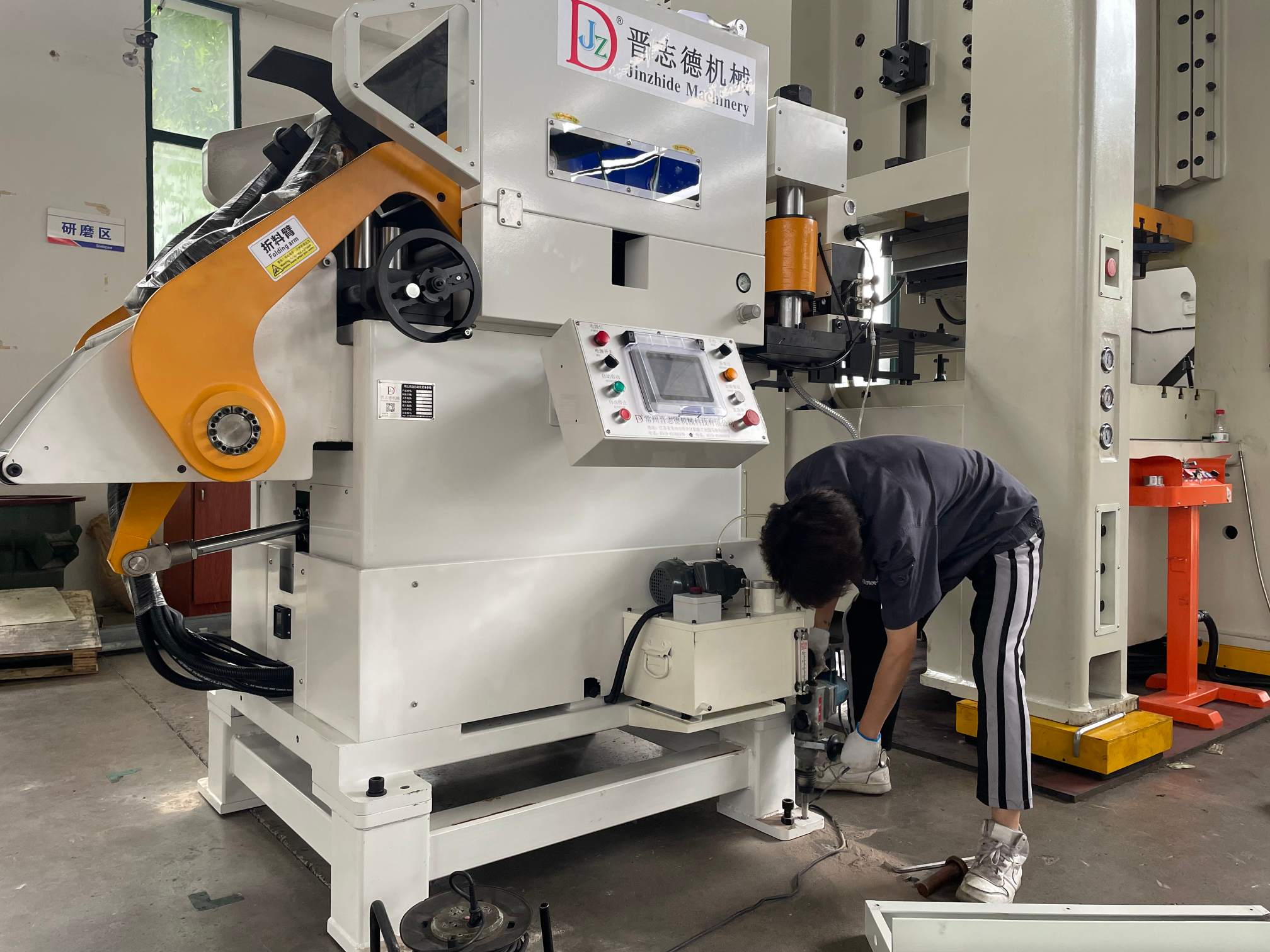 Photoelectric sensor adjustment and touch screen commissioning of decoiler straightener feeder